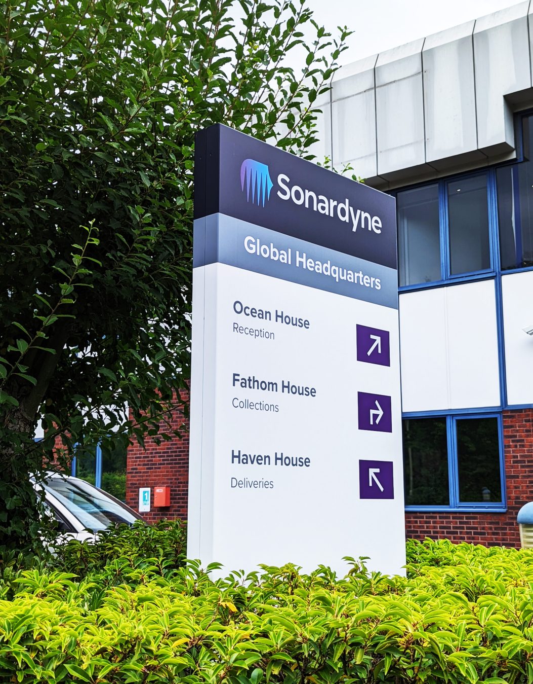 Sonardyne Directional Signage